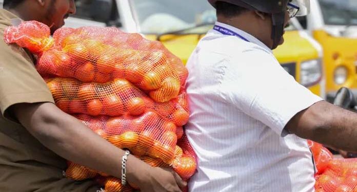 اب ٹماٹر ایک اہم ایشو: پروفیسر عتیق احمدفاروقی