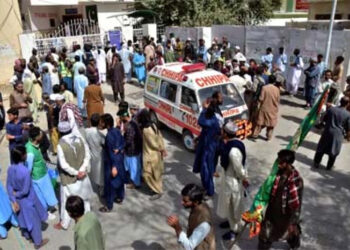 بلوچستان میں مسجد کے قریب خودکش دھماکے، 34 افراد ہلاک ،100 سے زائد زخمی