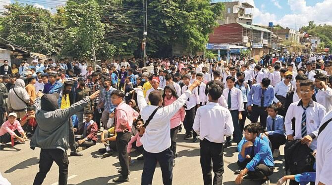 منی پور : تازہ تشدد کے بعد کرفیو دوبارہ نافذ ، افسپا میں توسیع