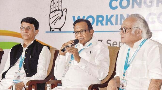 اینکروں کے بعد چینلوں کا بائیکاٹ!