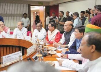 کل جماعتی میٹنگ میں خواتین ریزرویشن بل پر زور