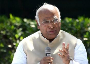 حکومت کا ارادہ کچھ اور ہے، انتخابات کے سبب خواتین ریزرویشن بل کی تشہیر کی گئی ہے