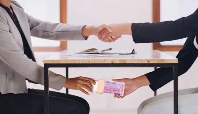 بدعنوانی پر حکومتوں کو سنجیدہ ہونا ہوگا: وجہ القمر