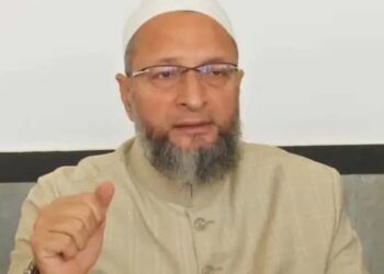 اویسی کا راہل کو چیلنج: حیدرآباد میں میرے خلاف الیکش لڑیں