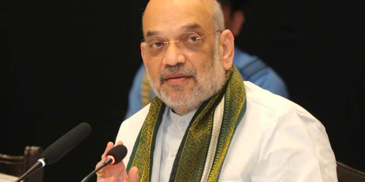 ہندوستان گزشتہ 75 سالوں میں جمہوریت کی جڑیں گہرا کرنے میں کامیاب ہوا:امت شاہ