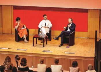 پیرس میں راہل کا بی جےپی پر حملہ، تبدیلی کیلئے پُرعزم