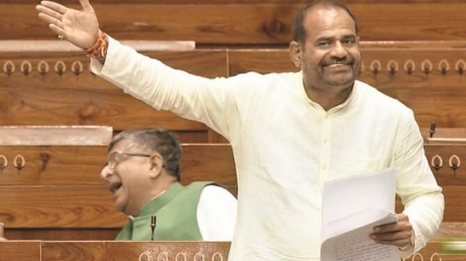 بدھوڑی کا ذلالت آمیزبیان، نئی پارلیمنٹ شرمسار