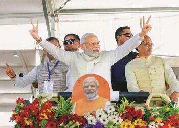 وزیراعظم مودی کا انتخابی دورہ، راجستھان سے مدھیہ پردیش پہنچے، کانگریس کو جم کر کوسا