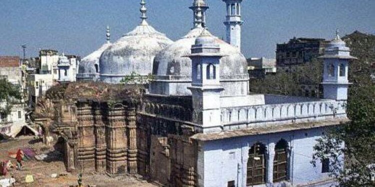 گیانواپی معاملہ میں ہندو فریق کو پھر لگا جھٹکا، امین سروے کا مطالبہ عدالت نے کیا خارج