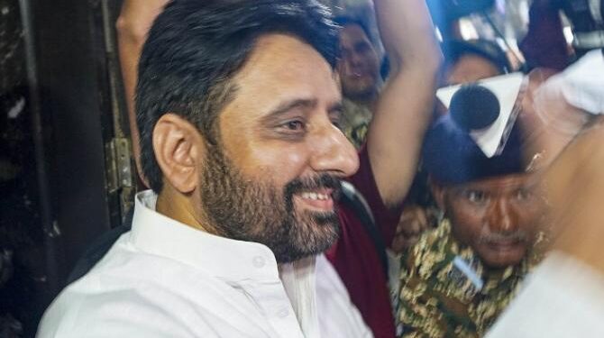 انفورسمنٹ ڈائریکٹوریٹ نے ’آپ ‘ ایم ایل اے امانت اللہ خان کو گرفتار کیا