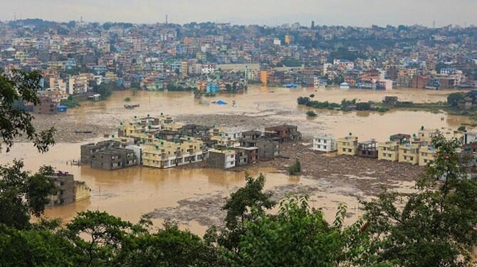 نیپال: سیلاب اور لینڈ سلائیڈ میں ہلاک ہونے والوں کی تعداد ۱۹۳؍ ہوگئی