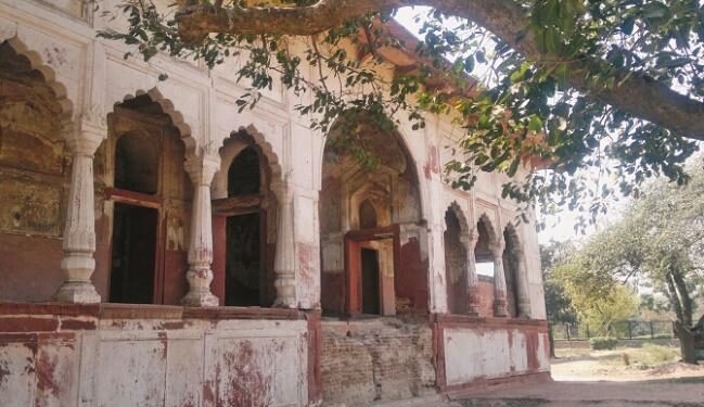 شالیمار باغ میں واقع شیش محل کی تجدید اور مرمت کا آغاز، سیاحوں کو متوجہ کرنے کی کوشش