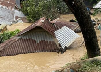 بنگلا دیش: سیلاب کی تباہ کاریاں، 8 افراد ہلاک، 2 لاکھ متاثر