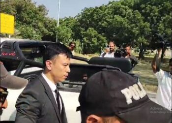 ایئرپورٹ دھاکا، چینی آفیشل کا جائے وقوع کا دورہ