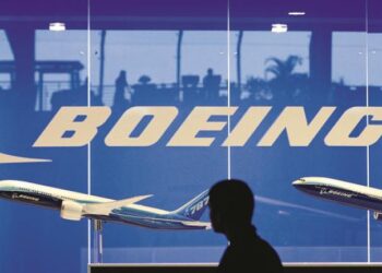بوئنگ نے اپنے۱۰؍ فیصد ملازمین کو فارغ کرنے کا اعلان کیا