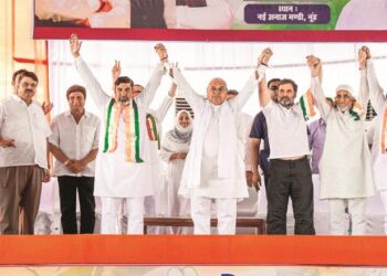 یہ الیکشن آئین کی لڑائی ہے : راہل گاندھی