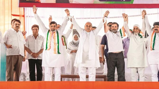 یہ الیکشن آئین کی لڑائی ہے : راہل گاندھی