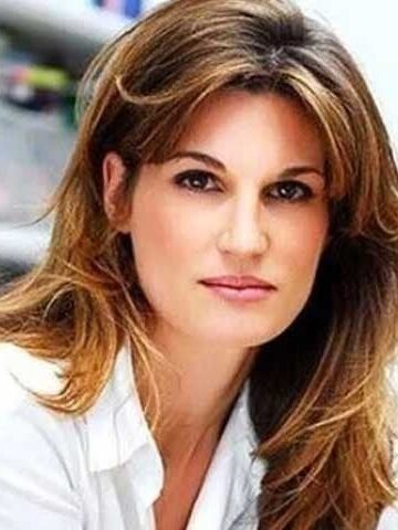 عمران خان کے سیل میں مکمل اندھیرا ہے، باہر نکلنے کی بھی اجازت نہیں، جمائما