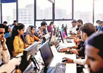 ملک میں سروس سیکٹر کی ترقی میں سست روی