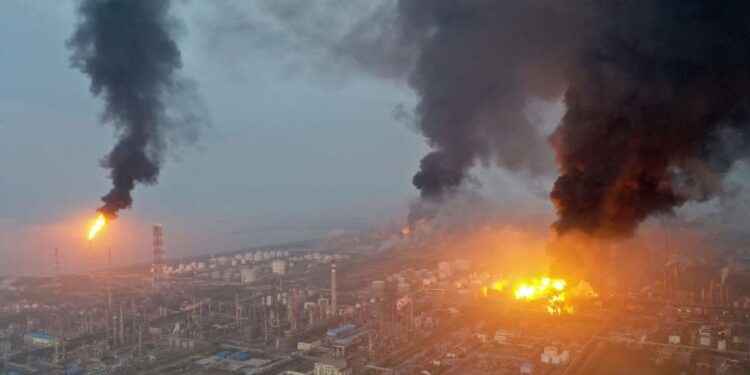 Fire at shanghai chemical plant