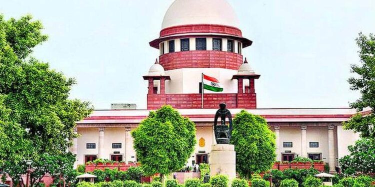 SC seeks Centre’s response on protecting data on mobiles, laptops seized during probe